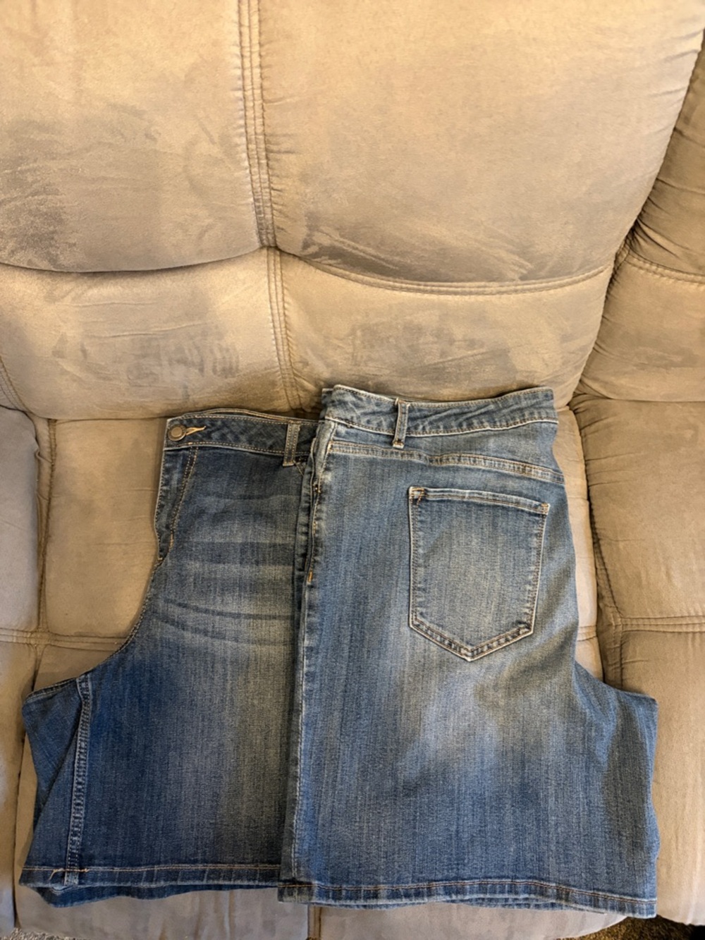 2 pair Simply Vera Vera Wang Blue Denim Jean Shorts size 16 - Picture 3 of 6